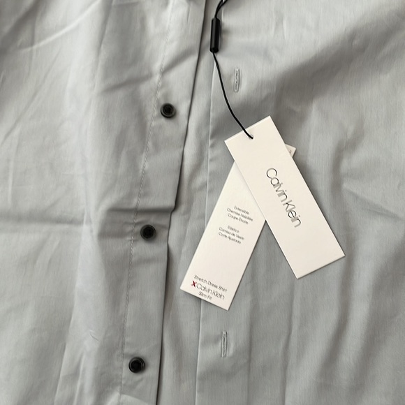 Brand new dress shirt - Picture 3 of 6